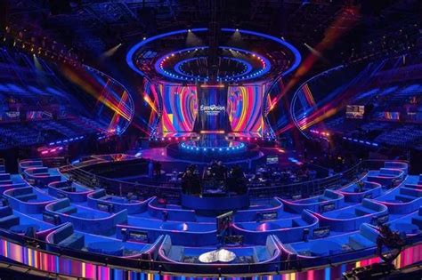 Dmitry Bilan’s Sparkling Eurovision Triumph: A Night of Melodic Majesty and Theatrical Brilliance!